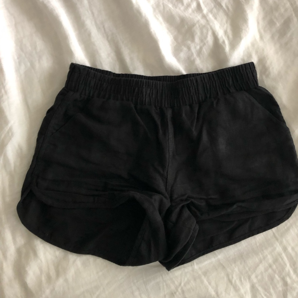 Beaton Linen short size medium